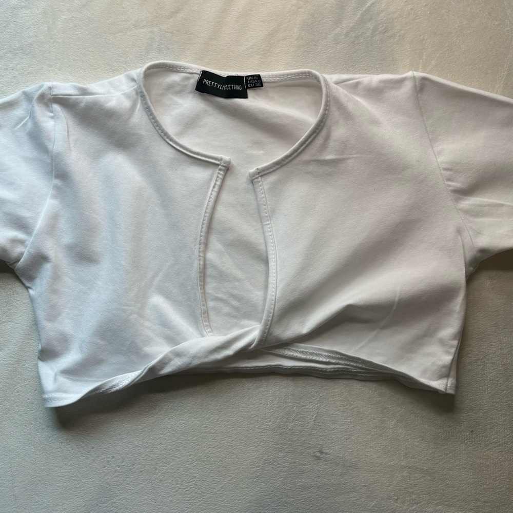 pretty little thing white cropped top
